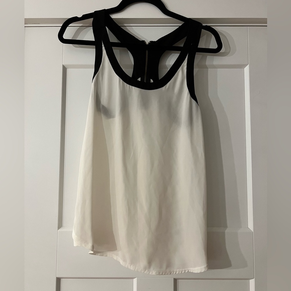 Express White with Black Trim Tank, xs